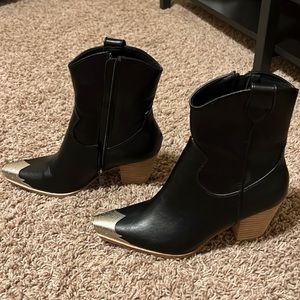 Dakota Western Ankle Boot